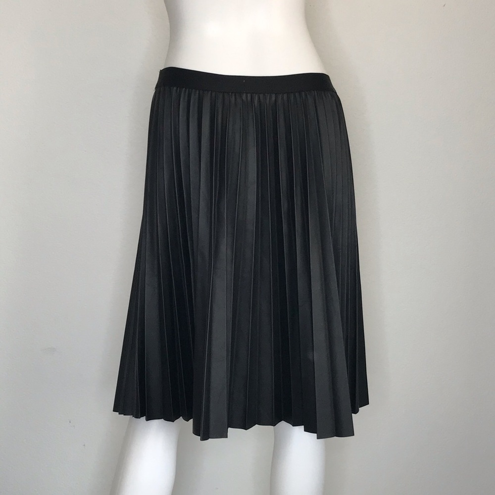 M.S.S.P. L black pleated Faux leather skirt - Picture 9 of 13